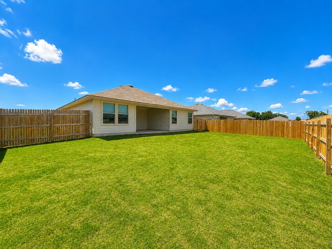 Building Photo - Available for Move-In July 1st