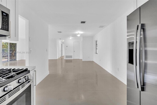 Building Photo - 13011 SW 80th St