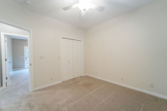 Building Photo - Beautiful 3 Bed, 2 Bath, on the 18 hole of Ponce De Leon golf course!!