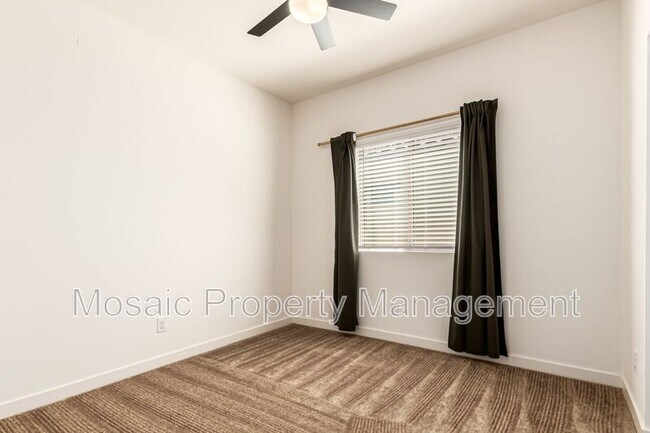 Building Photo - 35208 W Santa Monica Ave