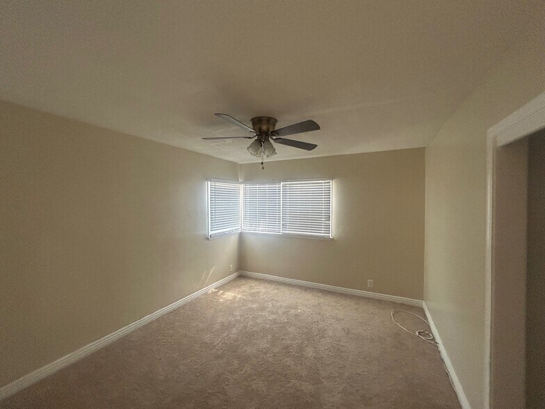 Building Photo - 2911 W 129th St