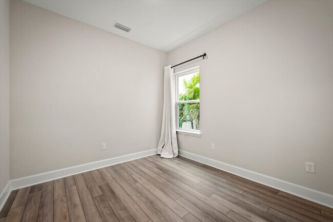 Building Photo - 63 Millenia Dr