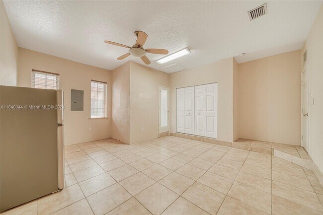 Building Photo - 16544 SW 75th Terrace