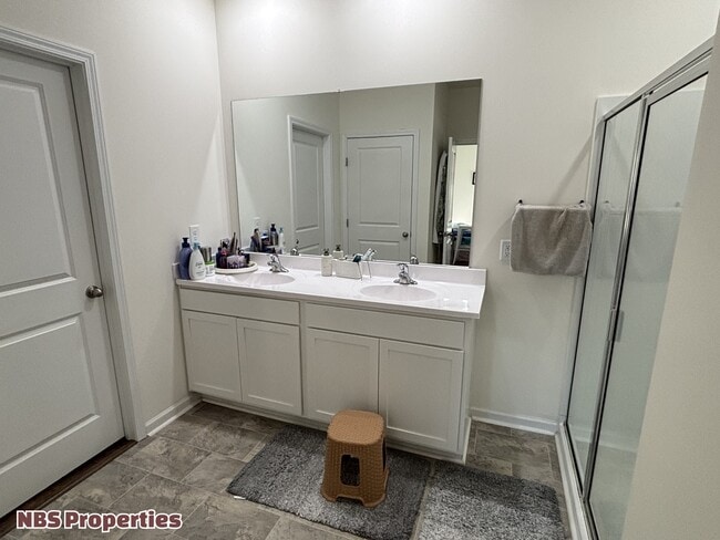 Building Photo - 12020 Spearmint Ln