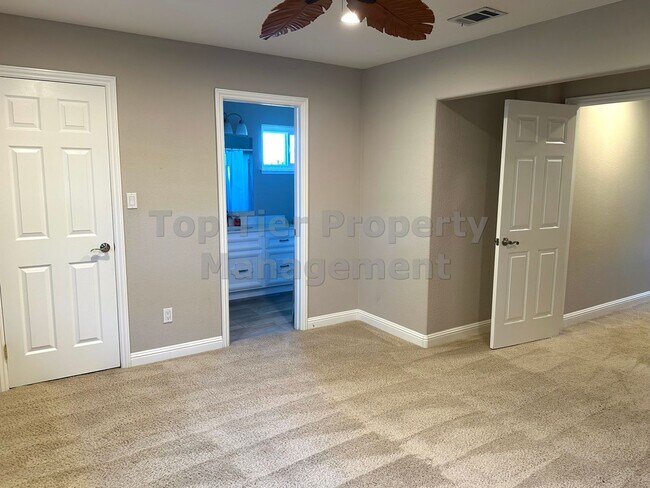 Building Photo - Spacious 4 Bed / 2.5 Bath / 2,106 Sqft Mar...