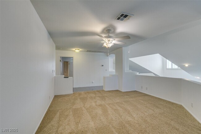 Building Photo - 174 Buena Ct