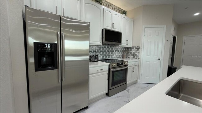 Building Photo - 6466 Cava Alta Dr