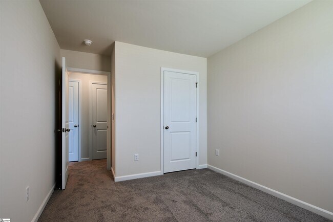 Building Photo - 753 Embark Cir