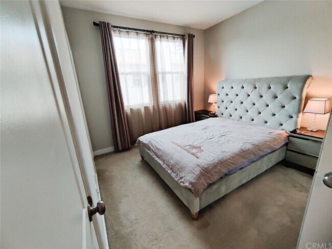 Building Photo - 537 W Foothill Blvd