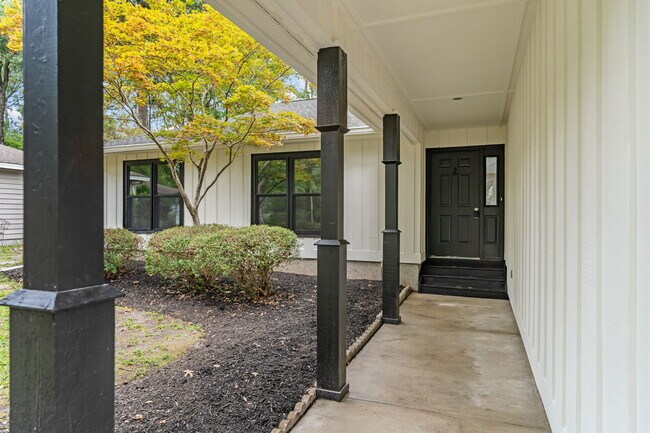 Building Photo - 3303 Marsh View Dr