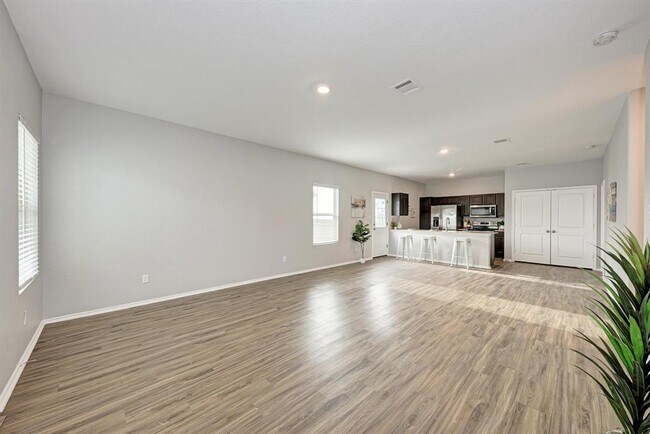 Building Photo - 129 Vulcan Dr