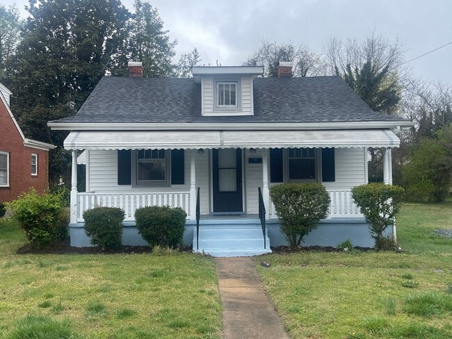 Primary Photo - One Bedroom House for rent close to Riverm...