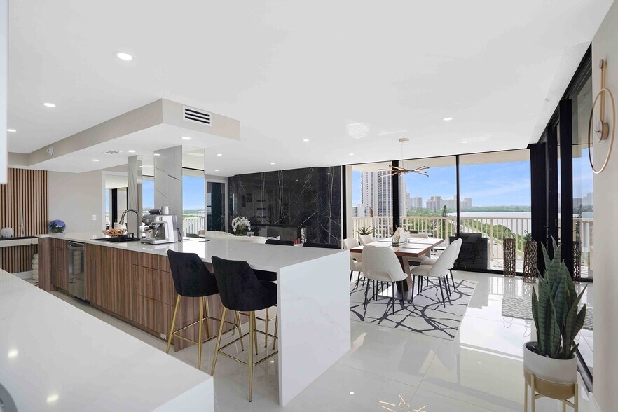 Building Photo - 5480 N Ocean Dr