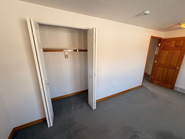 Building Photo - Spacious 3 Bed, 2.5 Bath House in Spokane Valley!