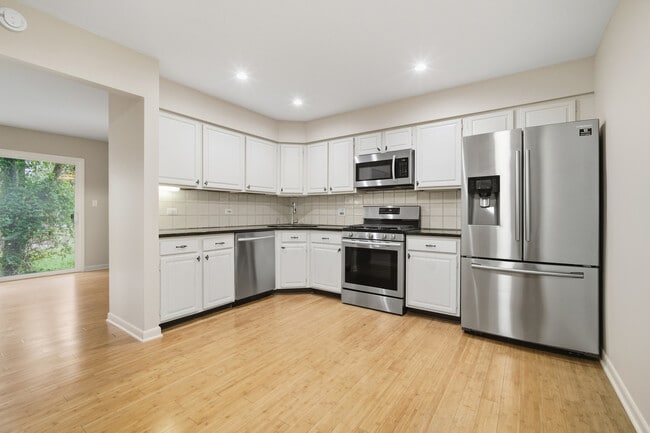 Building Photo - 2456 Cobblewood Dr
