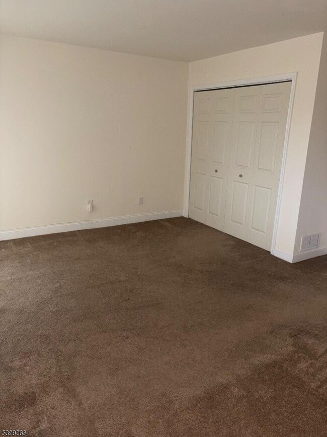 Building Photo - 7 Deer Valley Ln