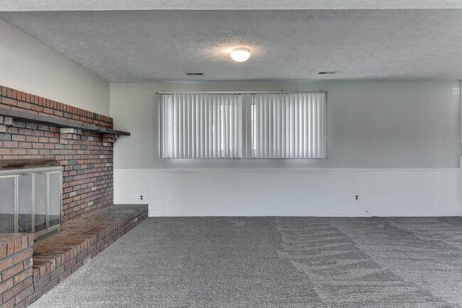 Building Photo - 3826 N 95th St