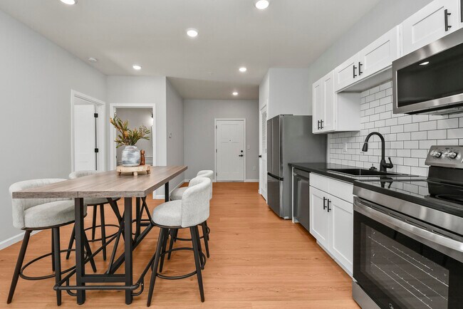 Building Photo - 505 W Grand St