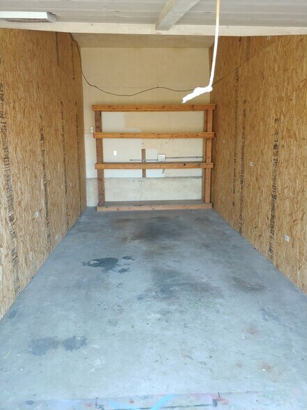 Extra large garage - 1744 Sunset Cliffs Blvd
