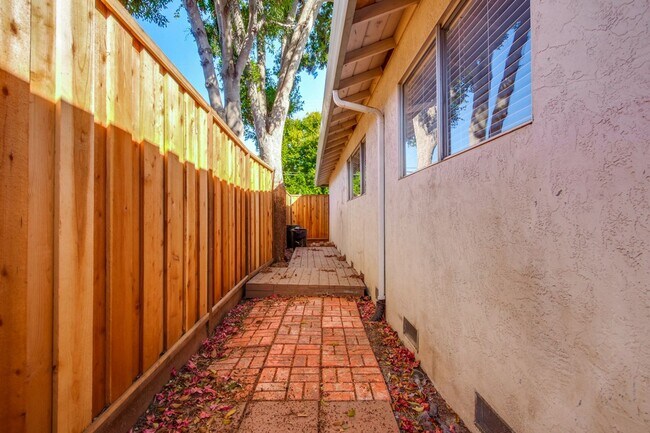 Building Photo - 683 Arbutus Ave