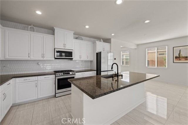 Building Photo - 50105 Rocamora St