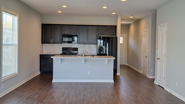 Building Photo - 2195 Skaggs Ct