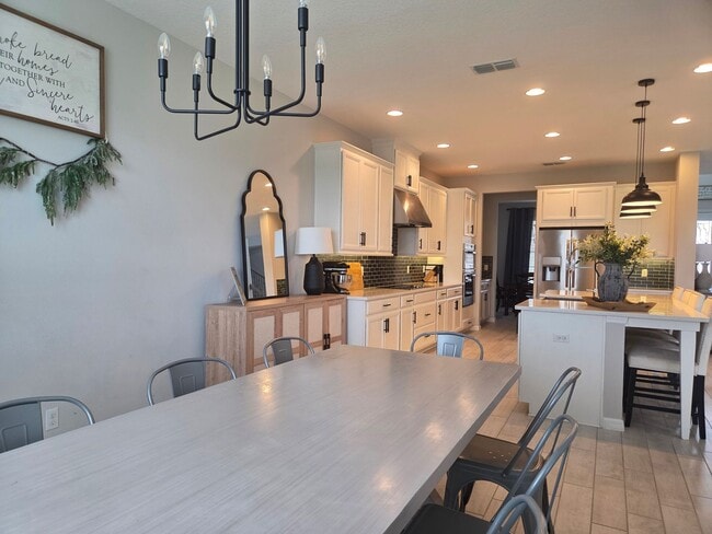 Building Photo - Two Story in Gated Lakeview Preserve