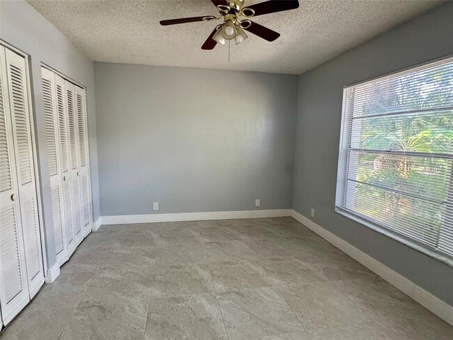 Building Photo - 14649 Pine Glen Cir