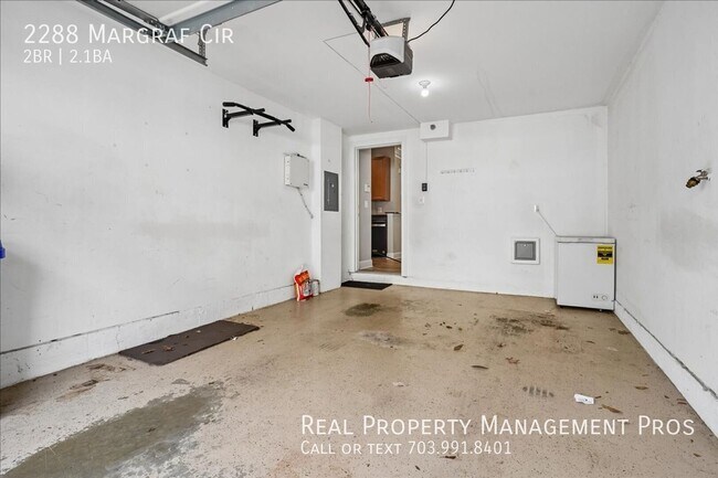 Building Photo - 2288 Margraf Cir