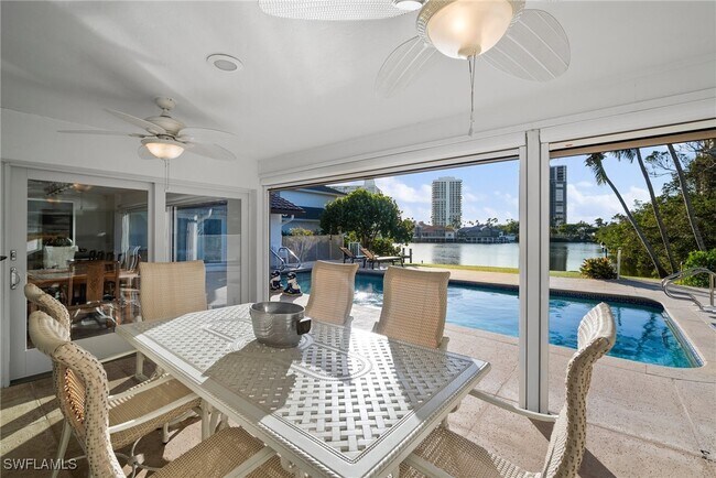 Building Photo - 319 Pirates Bight