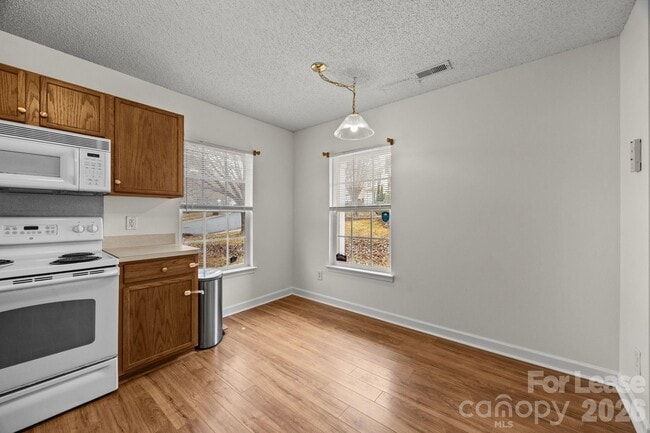 Building Photo - 2011 Chadwell Ct