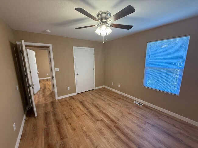 Building Photo - 1707 Hanover Blvd