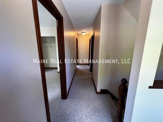 Building Photo - 40 Dillingham St