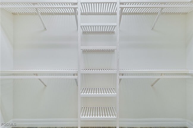 Building Photo - 14589 Laguna Dr