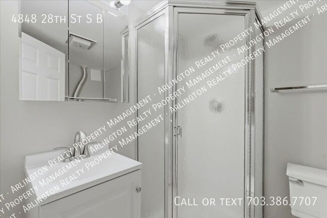 Building Photo - 4848 S 28th St