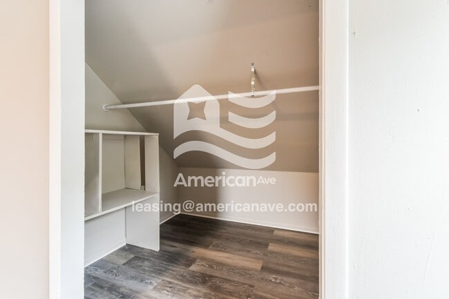 Building Photo - 4655 N 40th St