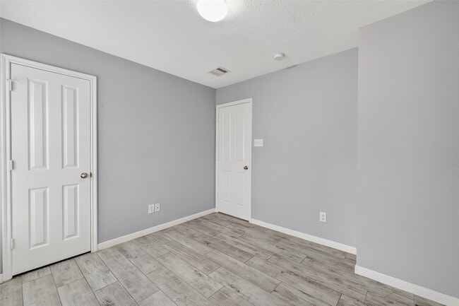 Building Photo - 20610 Moonrise River Ln