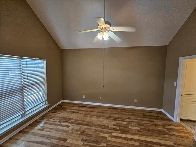 Building Photo - 364 Homewood Dr