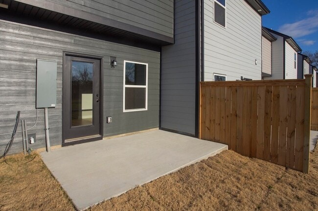 Building Photo - 514 Tappan Private Ln