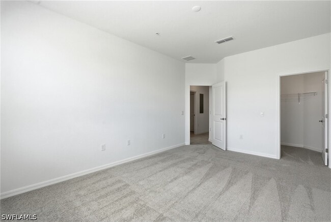 Building Photo - 15918 Grn Acrs Ave