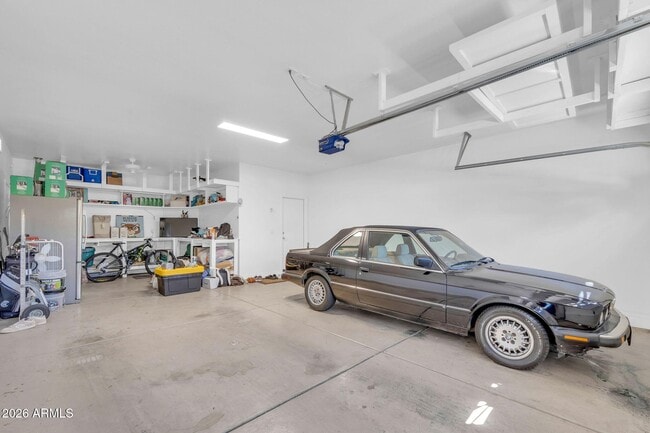 Building Photo - 9207 N 182nd Ln