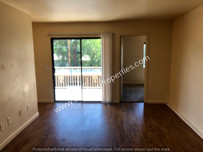 Building Photo - 3357 N Country Club Rd