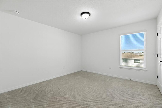 Building Photo - 5926 SW 76th Ct