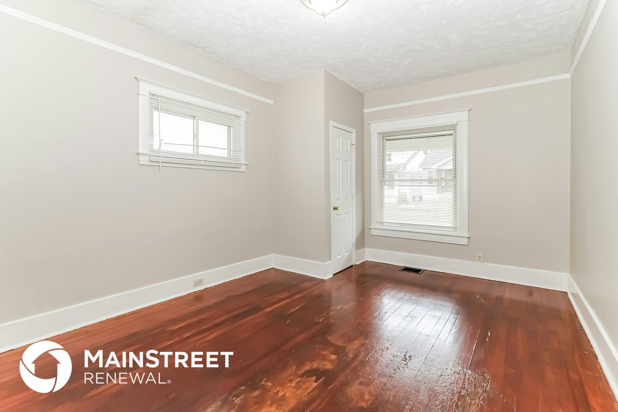 Building Photo - 1714 W Hill St