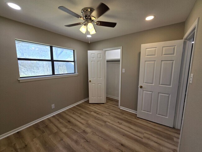 Building Photo - Charming Newly Remodeled Rental Home in a Quiet Neighborhood