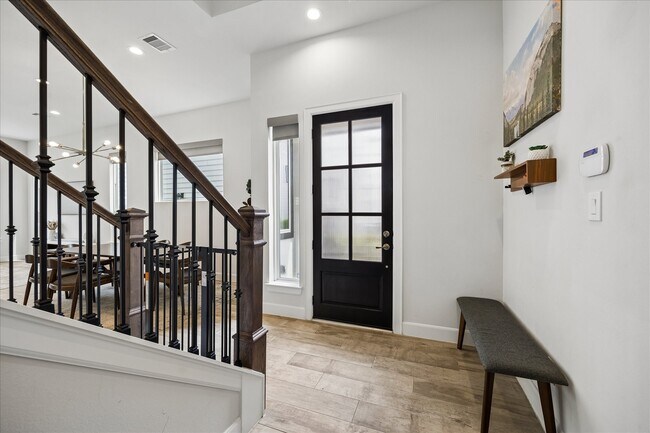 Building Photo - 2804 Grand Fountains Dr