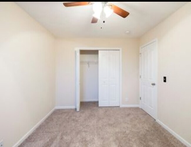 Building Photo - 1138 Phelissa Dr