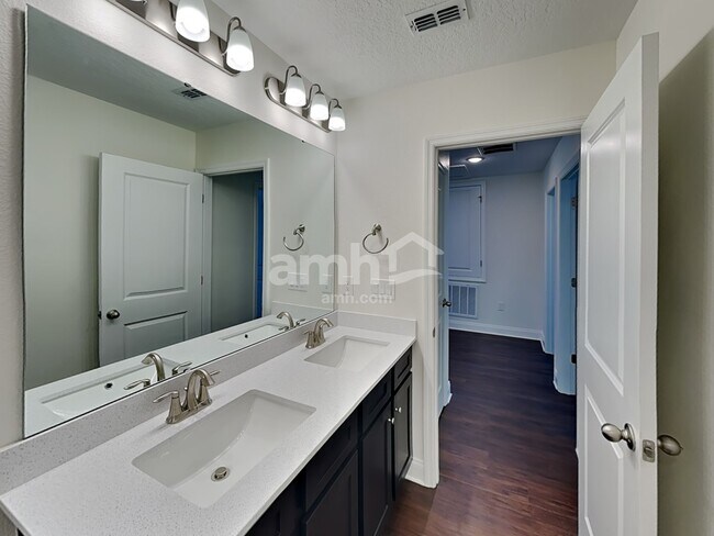 Building Photo - 6126 Little Blf Cir