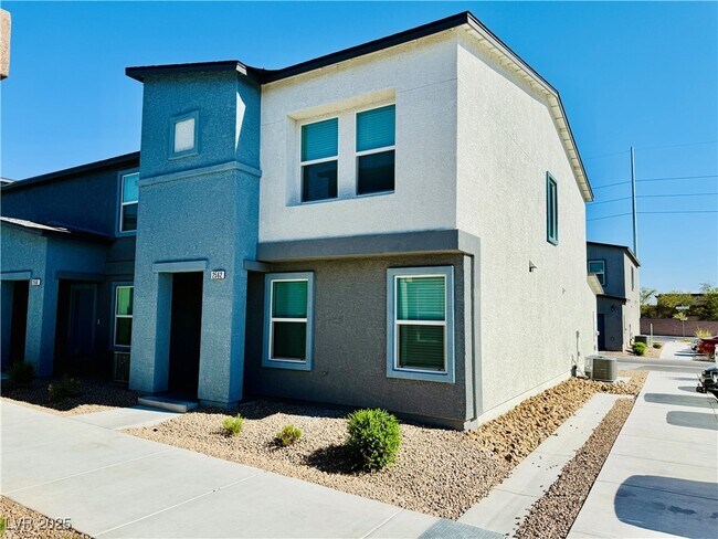 Building Photo - 2562 Blue Passion Ave