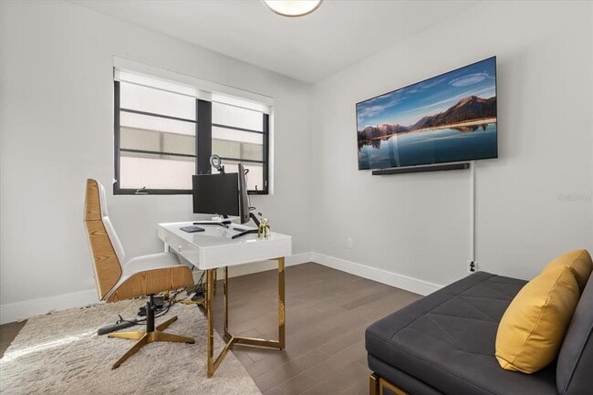 Building Photo - 1049 N Kentucky Ave